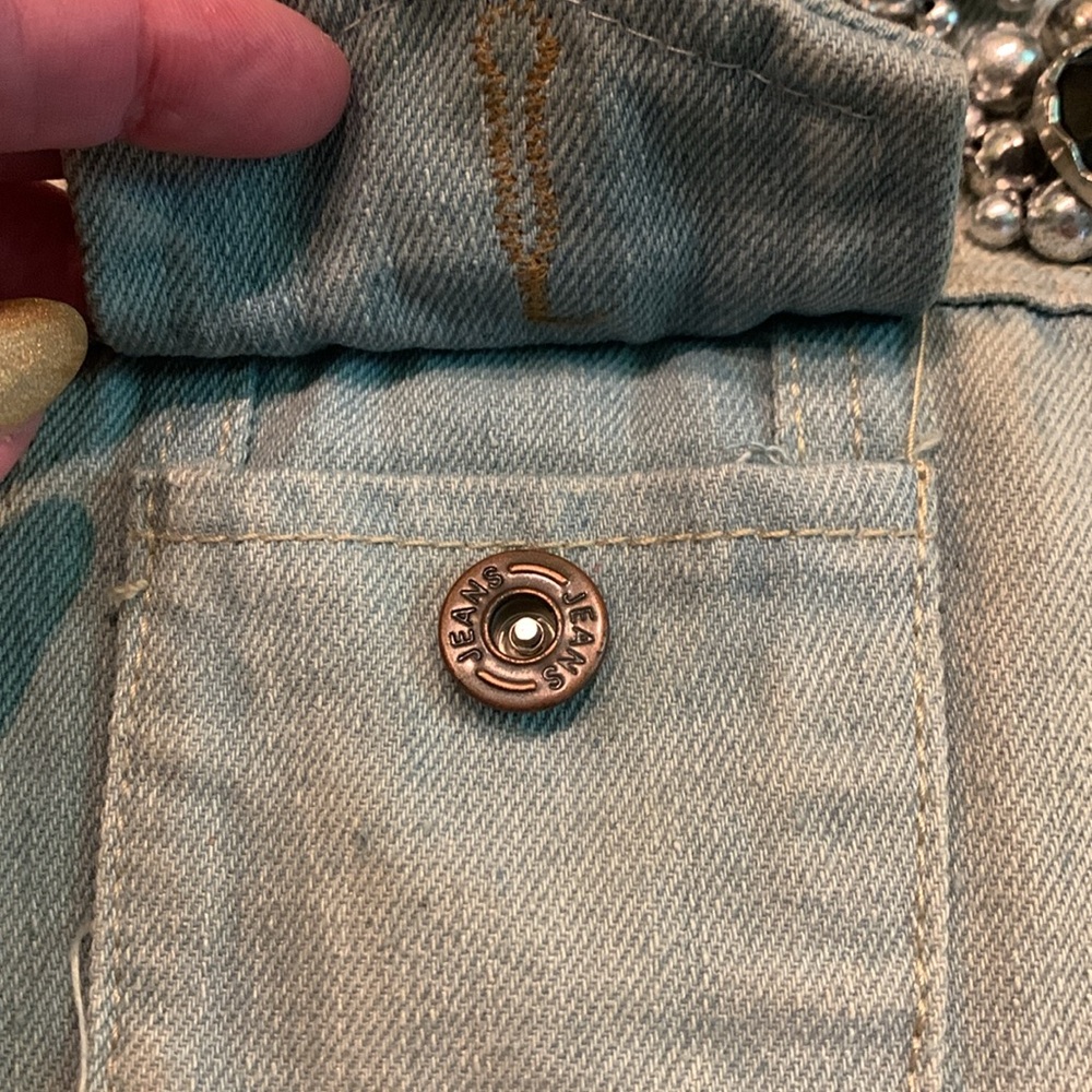 Vintage distressed  jean vest - Picture 9 of 10